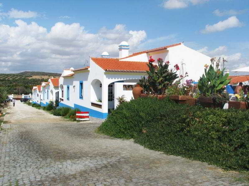 מונסראז Vila Planicie מראה חיצוני תמונה